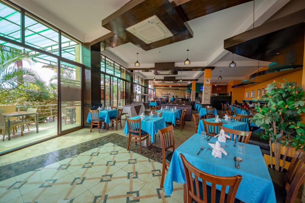 Hillside Plaza Hotel Kampala Bagian luar foto