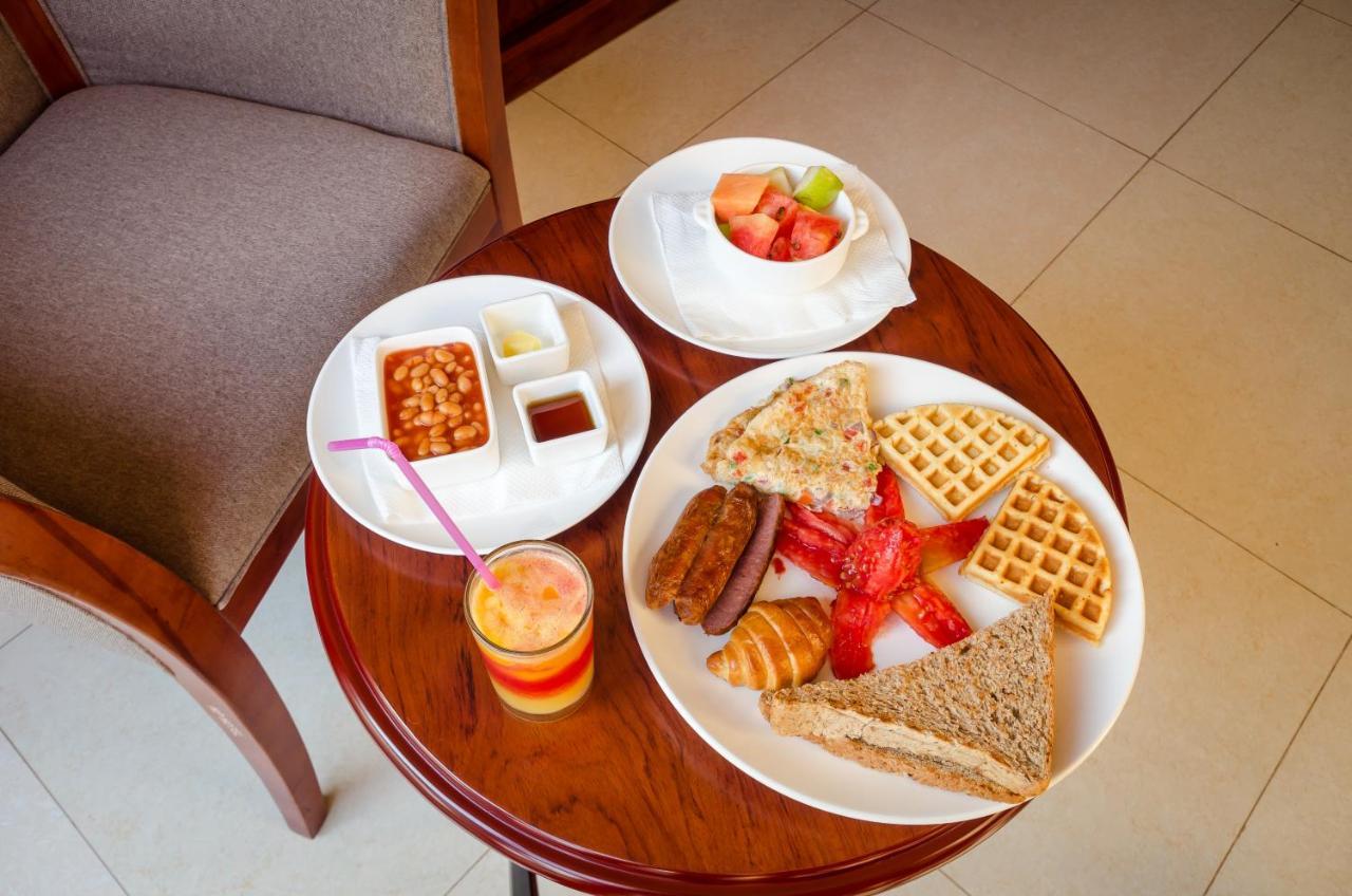 Hillside Plaza Hotel Kampala Bagian luar foto